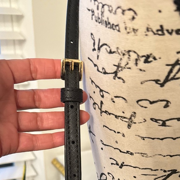 Michael Kors Crossbody Bag - Picture 4 of 10